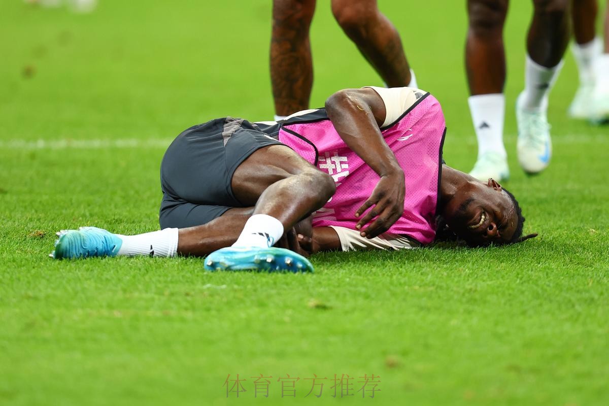 皇马官方:迪亚斯右腿内收肌受伤 据悉将伤缺3个月 皇马官方:迪亚斯右腿内收肌受伤 据悉将伤缺3个月